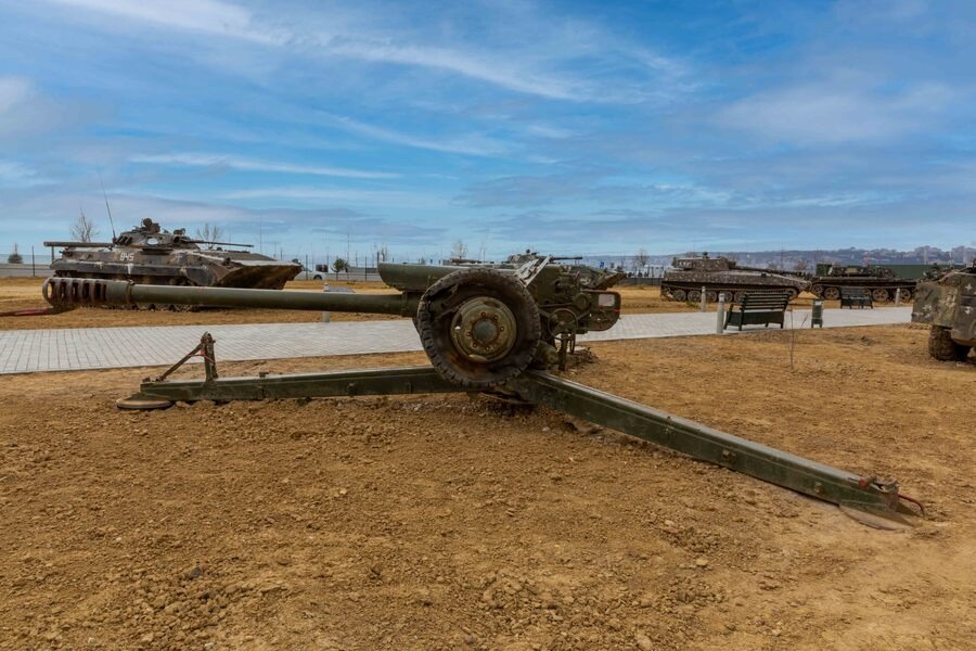 ‘D-30’ howitzer